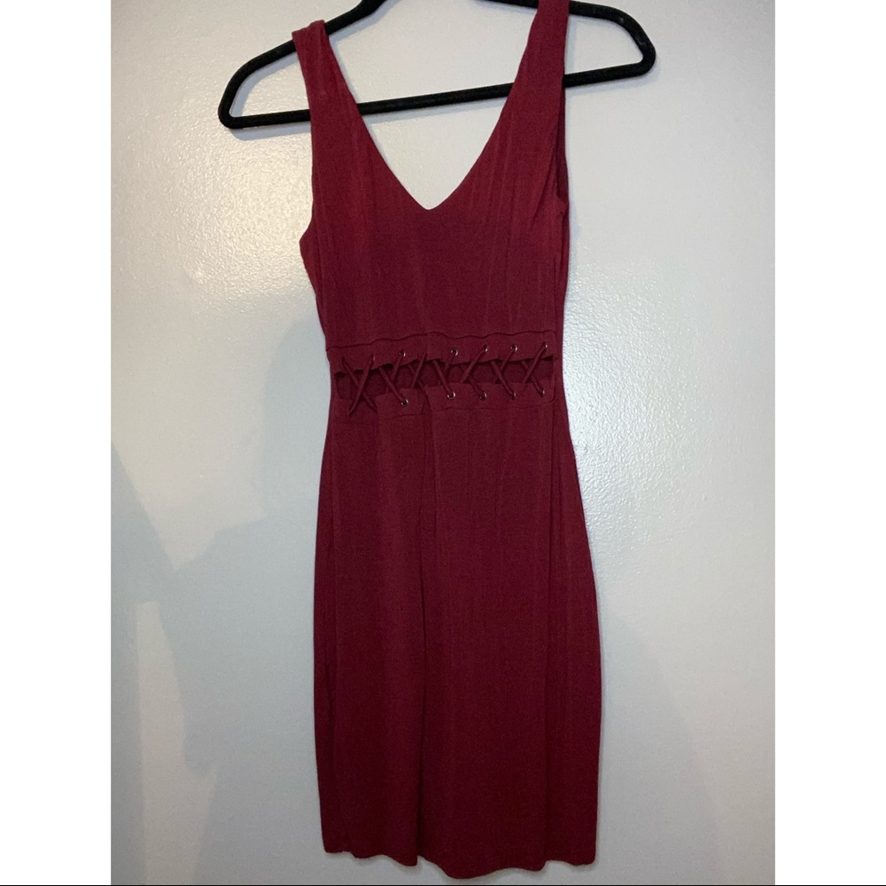 Red dress - Picture 2 of 3